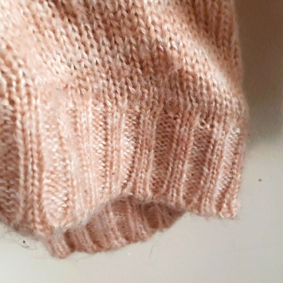 SpiritLead HUGS🤍 Light Pink Marled Crewneck Sweater Size M - Picture 6 of 8